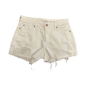 Women’s white Signature by Levi Strauss Modern Shorts size 2/26
